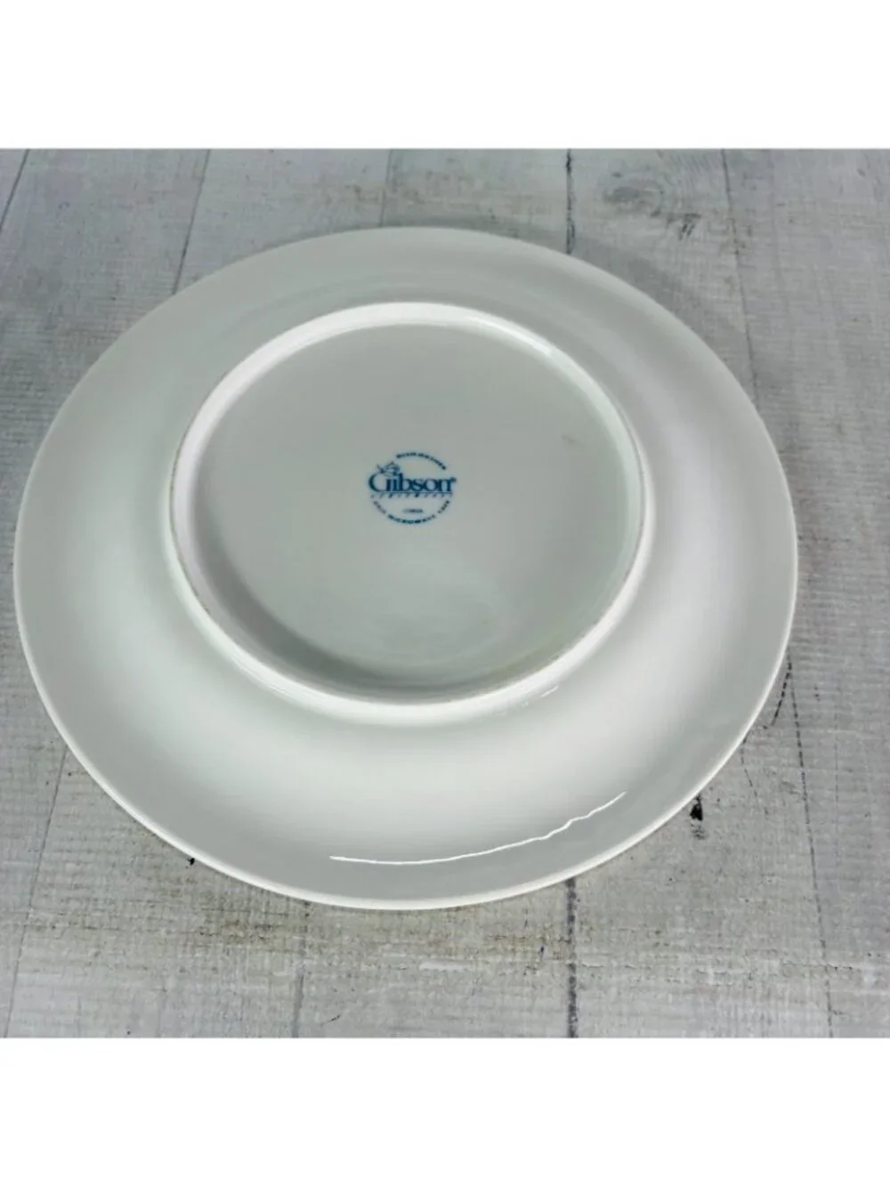 Gibson FRUIT Embossed Fruit White Shades Ceramic 10 1/8